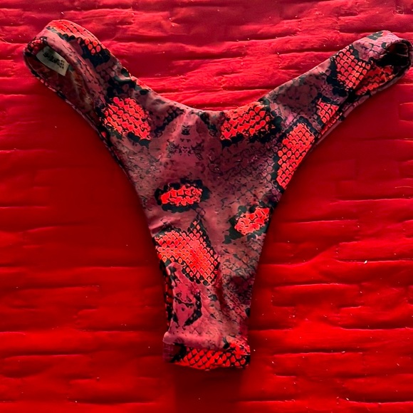 COPY - Snake skin pattern bikini - Picture 2 of 2